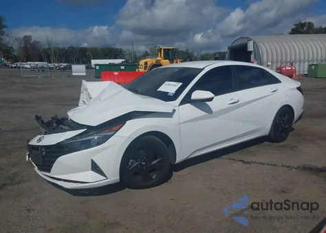 2023 Hyundai Elantra Sel z USA, uszkodzony, nr VIN 5NPLM4AG1PH101663